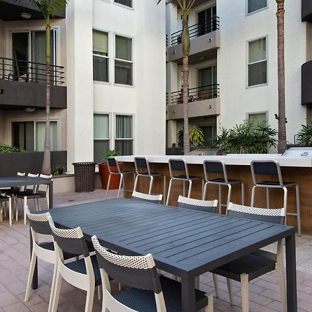 Villa Marina - Modern & Immaculate, Spacious, Gated Condo With Fireplace Pool, Gym, 2 Master Bedrooms Los Angeles Exterior photo